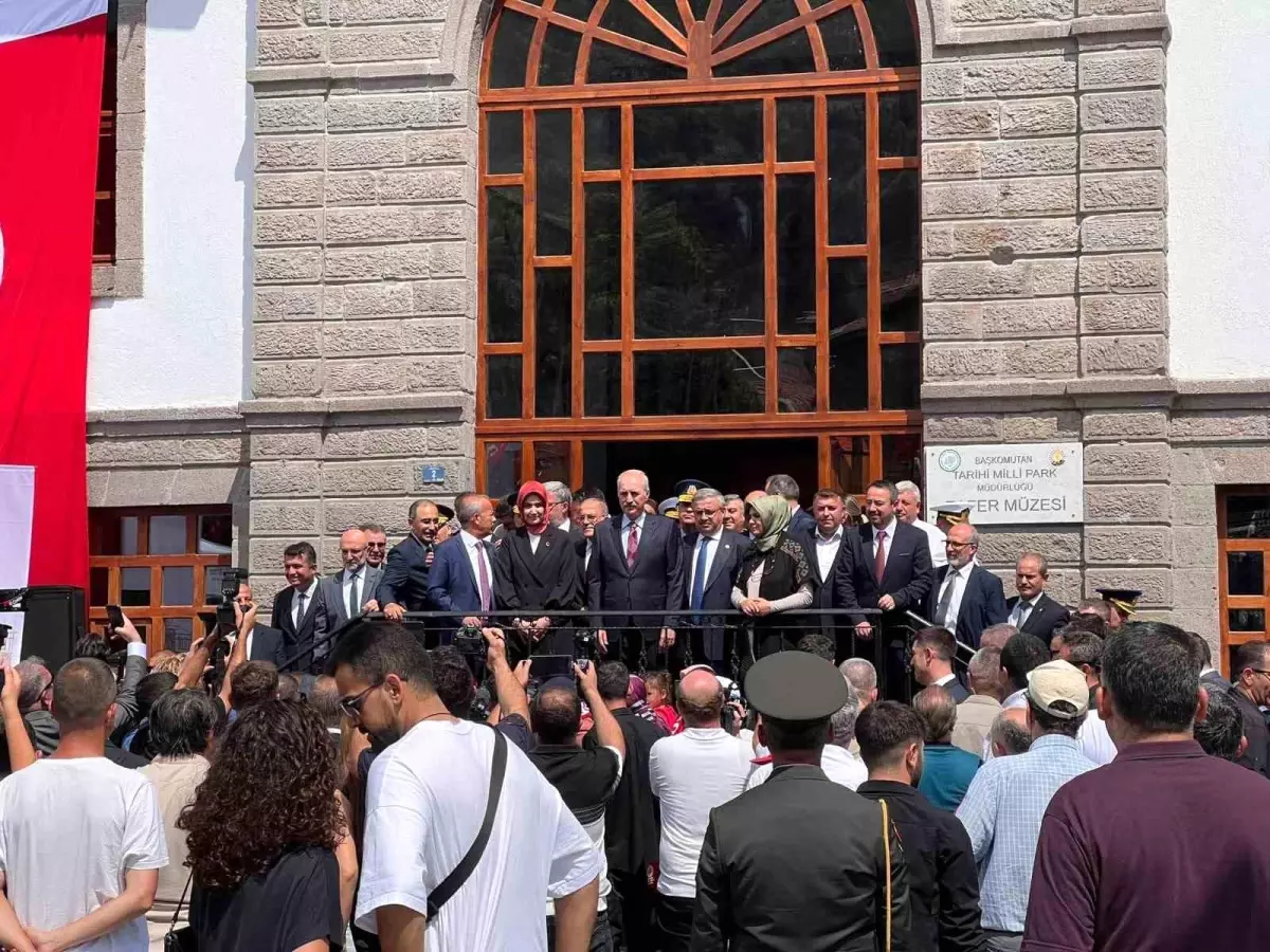 Gazi Mustafa Kemal Atatürk’ün Batı Cephesi Karargahı olarak kullanılan Zafer Müzesi açıldı