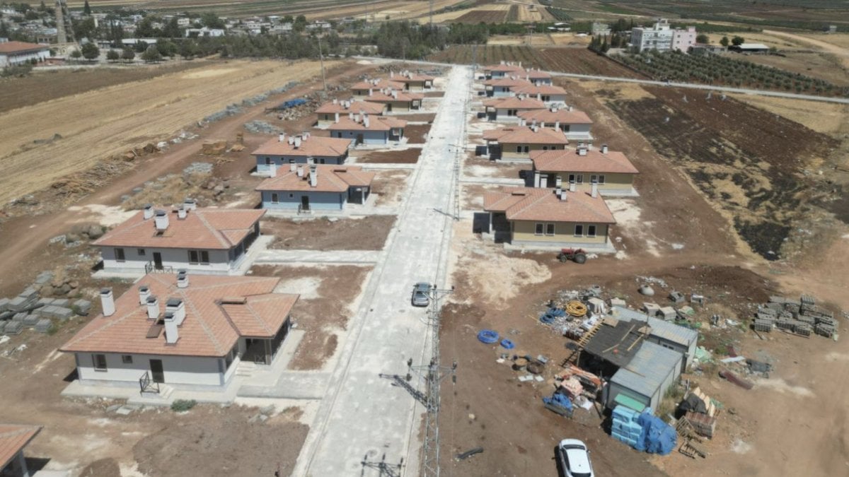 Kilis’te köy evleri hak sahiplerine teslim ediliyor