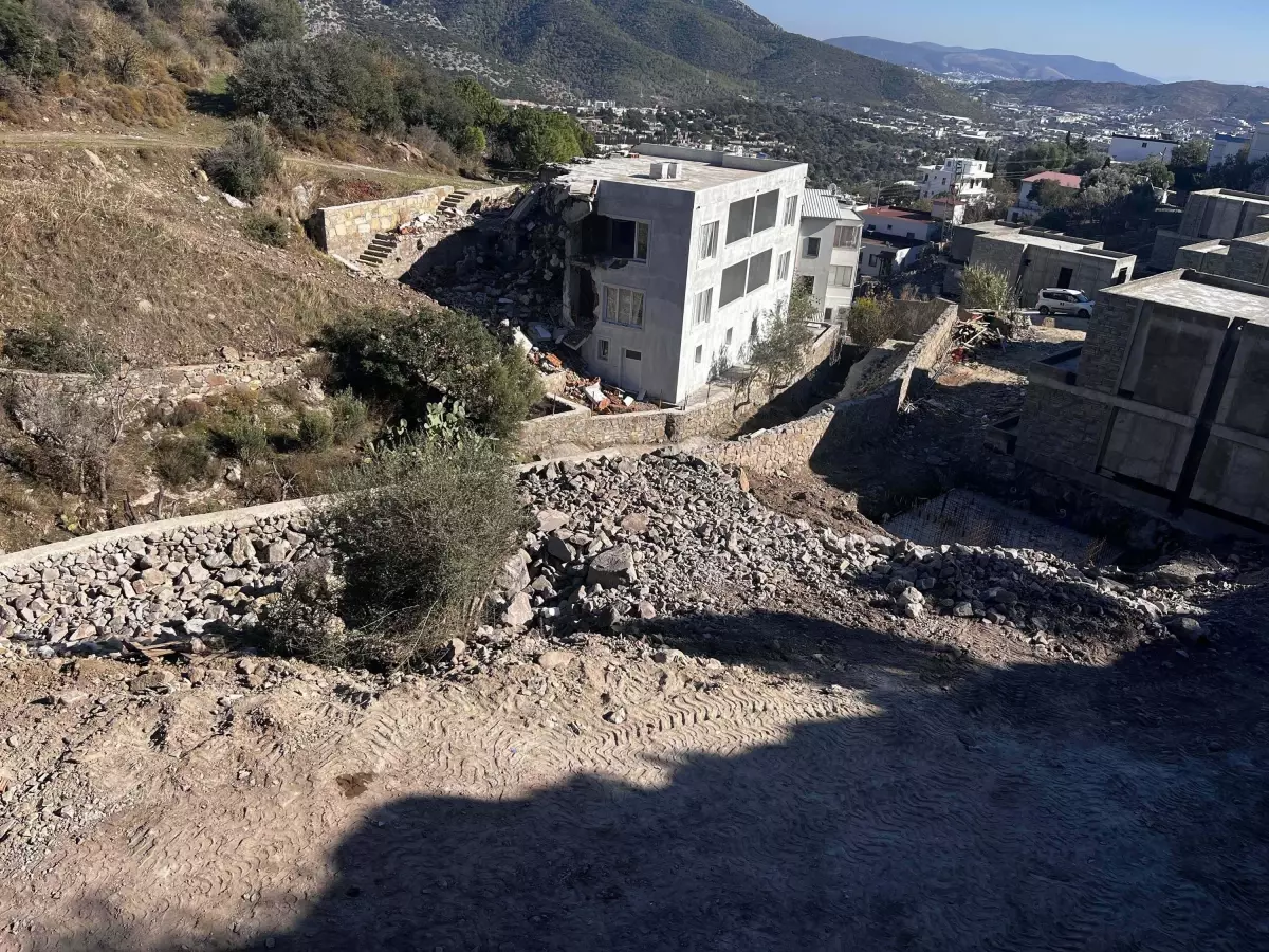 Şarkıcı Suavi’nin Arazisindeki Ağaç Kesimi İçin İnceleme Başlatıldı