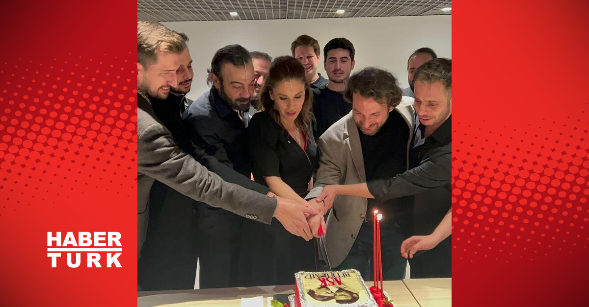 ‘Aşk Biter mi?’ ekibi başarıyı kutladı