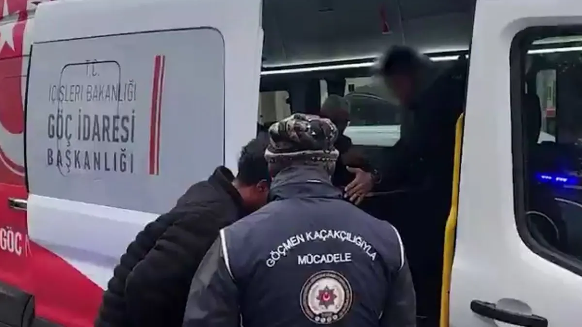 Güvenlik birimleri 981 göçmeni yakaladı