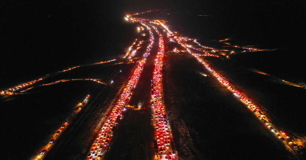 Şam yolunda uzun kuyruklar oluştu