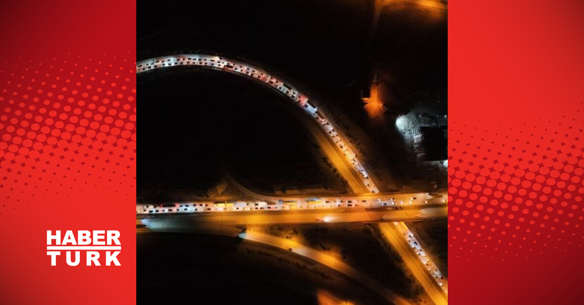 43 ilin geçiş noktasında trafik yoğunluğu