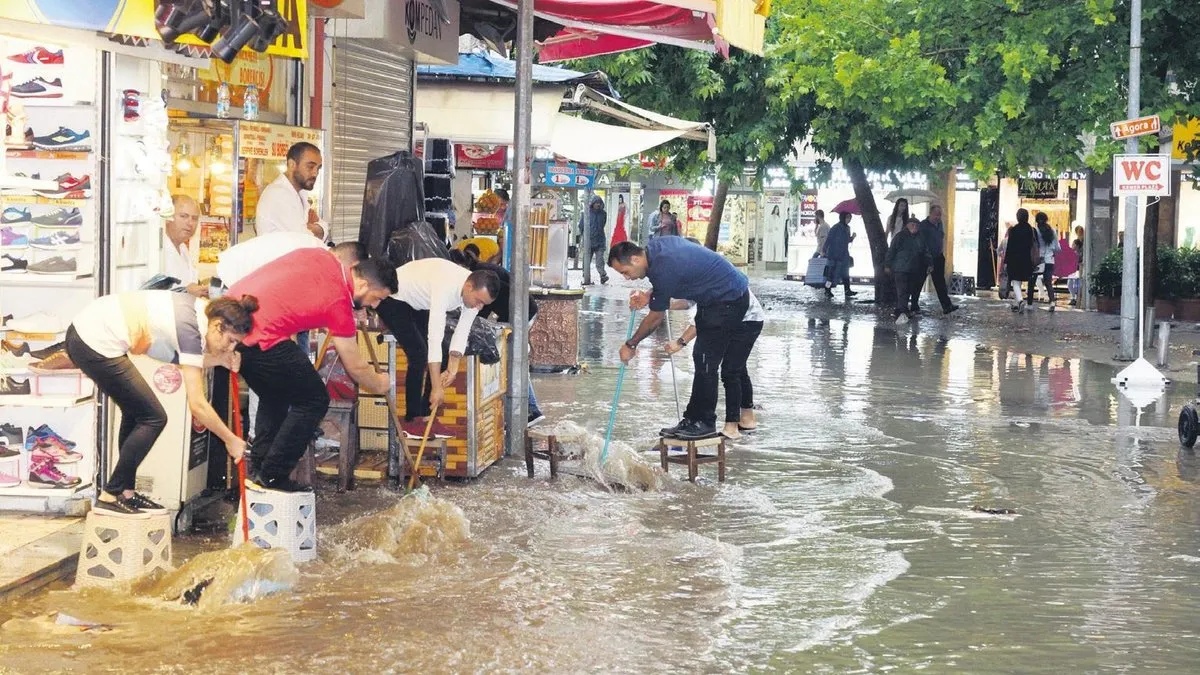 Yağmurda gel de çileyi gör